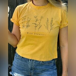 Vintage Dirty Laundry Tee Size Small Mustard Yellow Cotton Cropped Wild Flowers